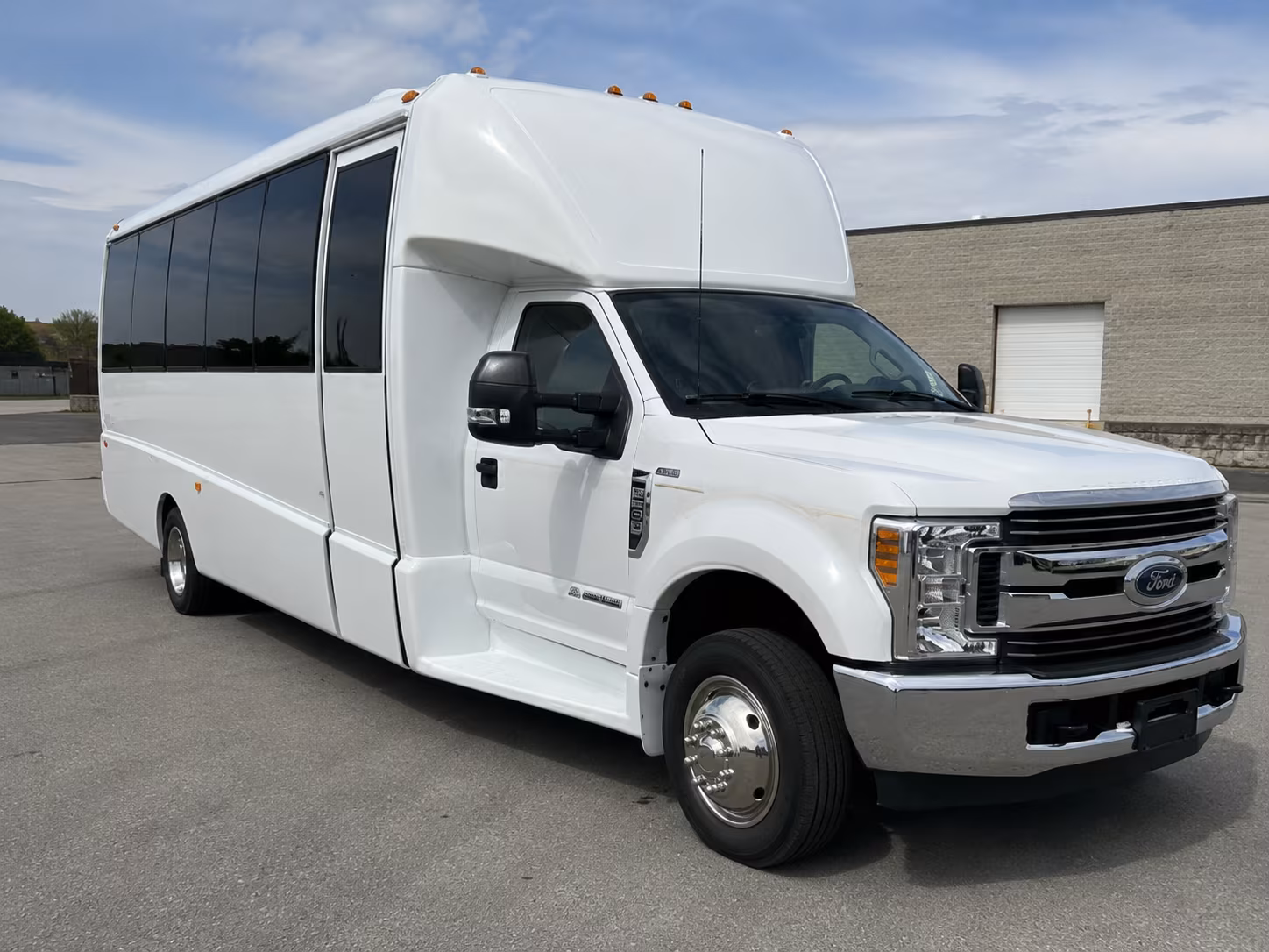 compare bus rentals in elyria the easy way