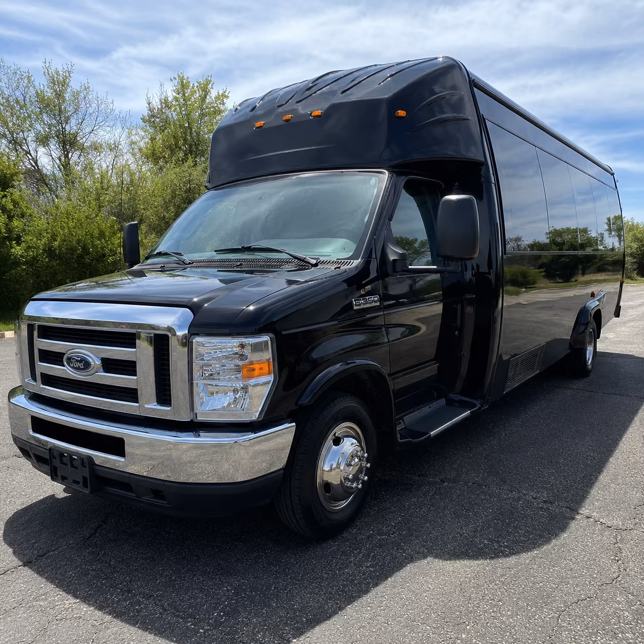 lorain bus rentals