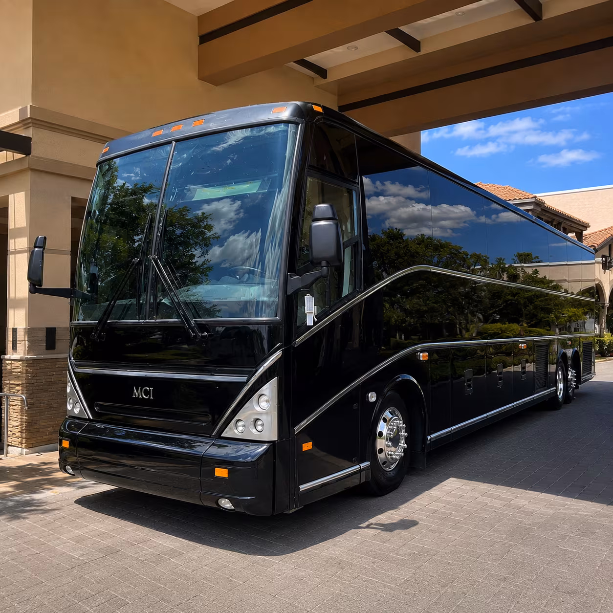 lorain short and long term charter bus services for lorain businesses