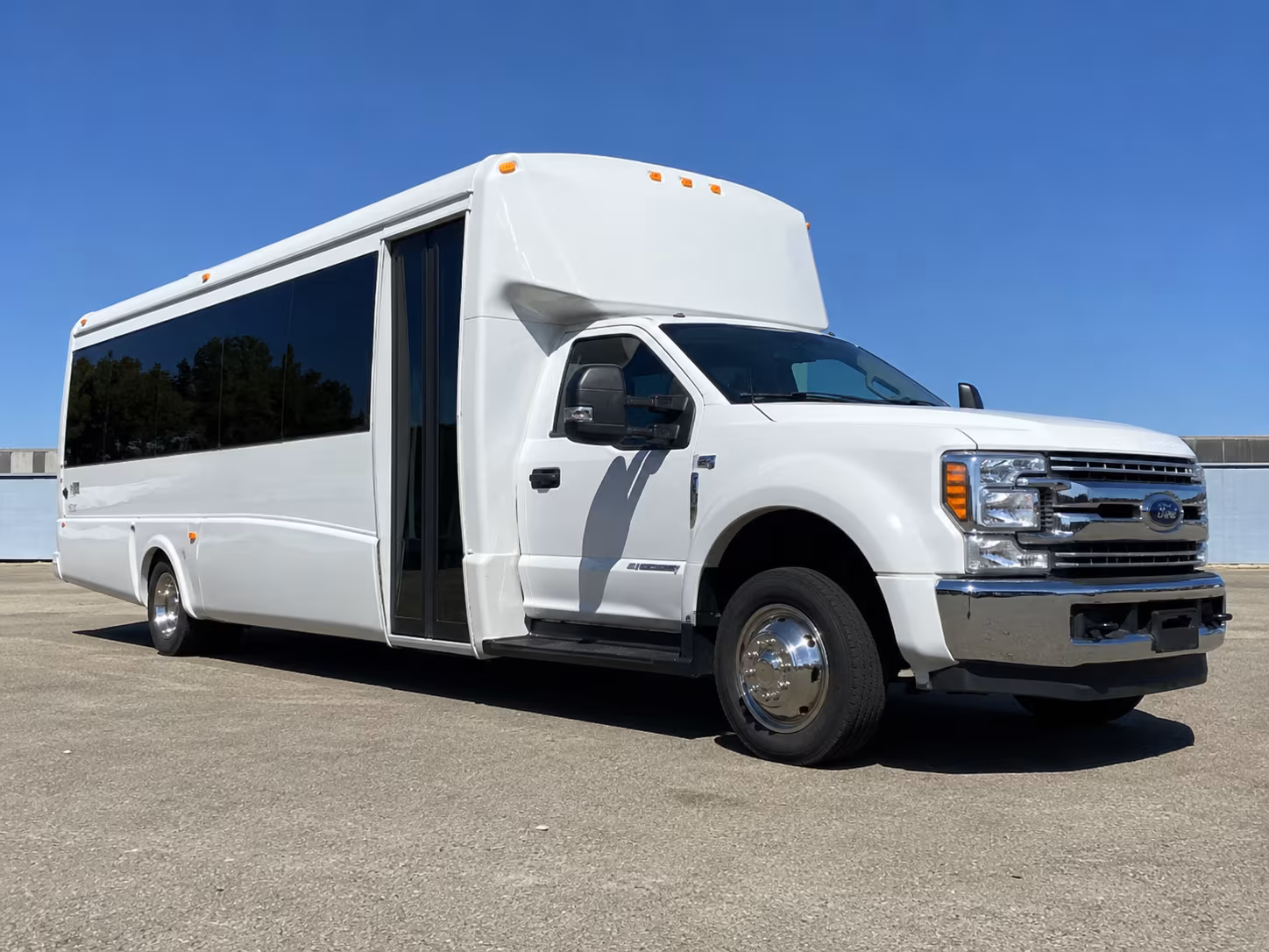 mentor wedding transportation for your ceremony and reception