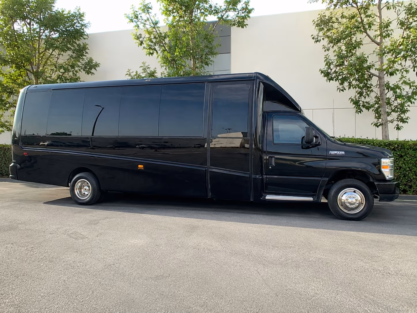 parma corporate shuttle bus rentals in parma