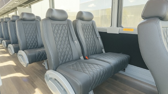 elyria 15 passenger minibus rental