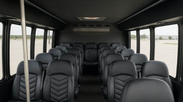 euclid 28 passenger minibus